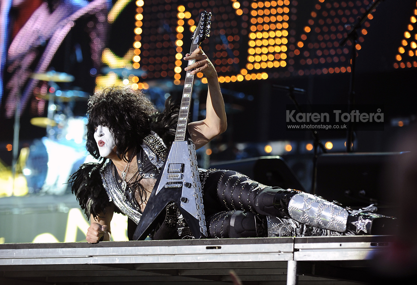 Kiss_Paul Stanley_Karen Toftera